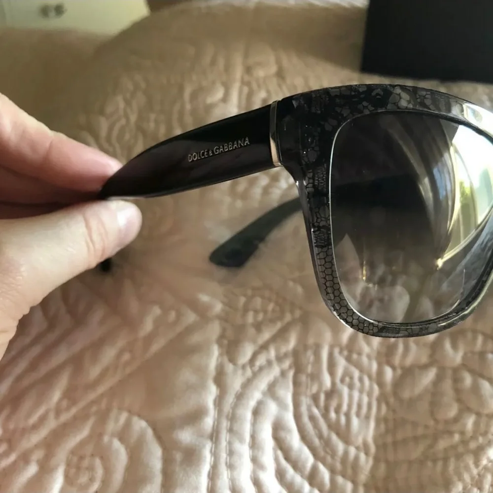 🎉HP🎉New Dolce & Gabbana Chantilly Lace Logo Sunglasses  Anthracite Gray🖤